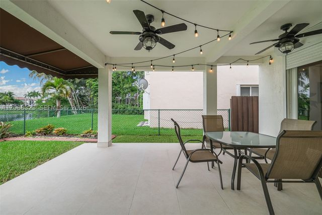 16290 SW 68th Ter, Miami, FL 33193