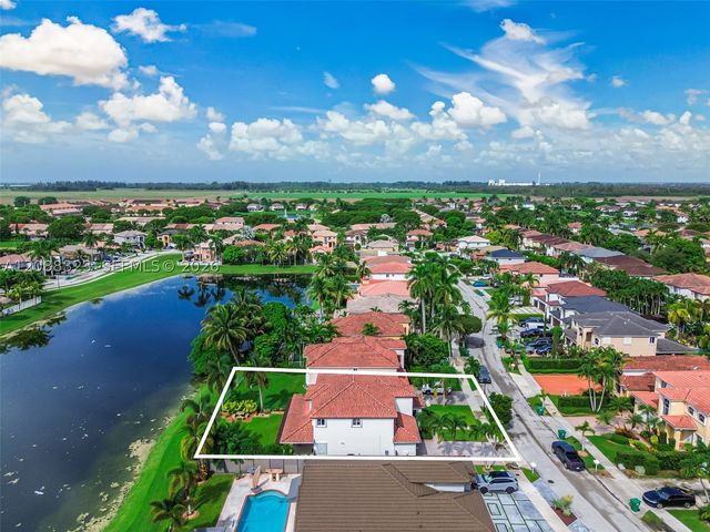 16290 SW 68th Ter, Miami, FL 33193