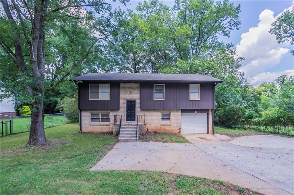 1966 Snapfinger Road, Decatur, GA 30035