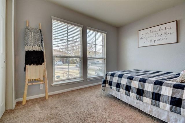 302 Pack Horse DR, Bastrop, TX 78602