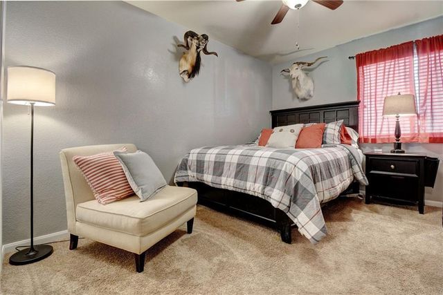 302 Pack Horse DR, Bastrop, TX 78602