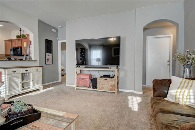 302 Pack Horse DR, Bastrop, TX 78602