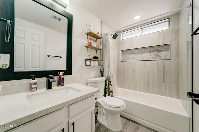 4413 W ORAIBI Drive, Glendale, AZ 85308