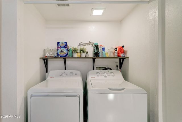 4413 W ORAIBI Drive, Glendale, AZ 85308