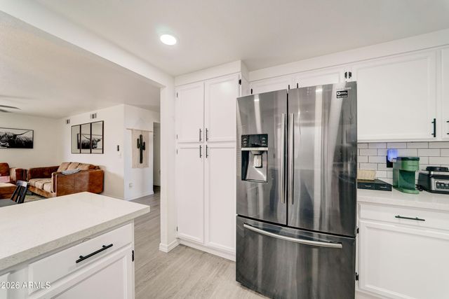 4413 W ORAIBI Drive, Glendale, AZ 85308