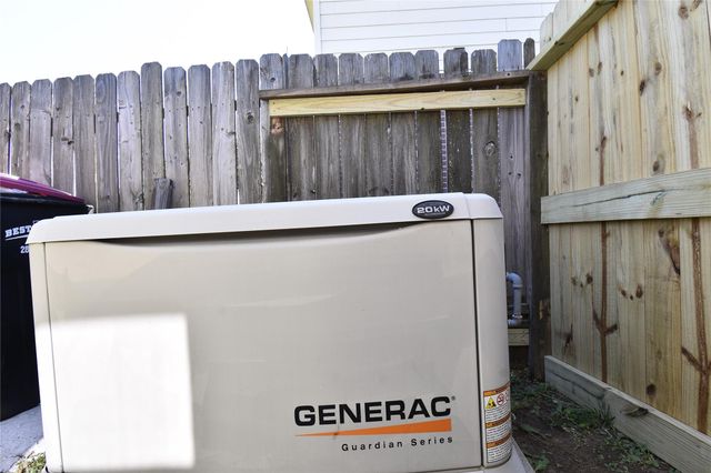 5417 Summer Spring Lane, Rosharon, TX 77583