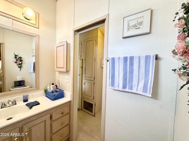 111 S GREENFIELD Road 603, Mesa, AZ 85206