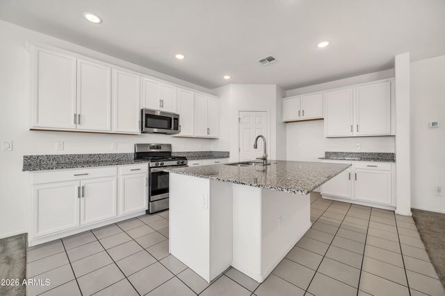 6808 N 88TH Lane, Glendale, AZ 85305