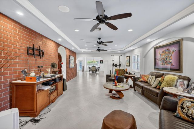 1412 NE 15th Avenue, Fort Lauderdale, FL 33304