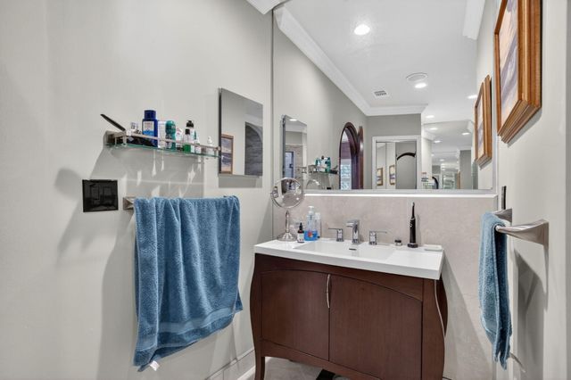1412 NE 15th Avenue, Fort Lauderdale, FL 33304