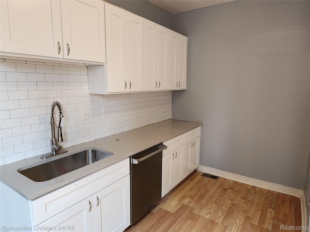 4207 4th Street 3, Detroit, MI 48201