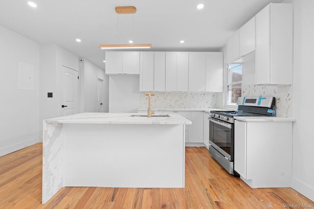 115-39 202nd Street, Saint Albans, NY 11412