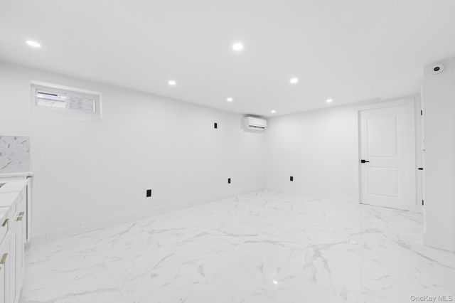 115-39 202nd Street, Saint Albans, NY 11412