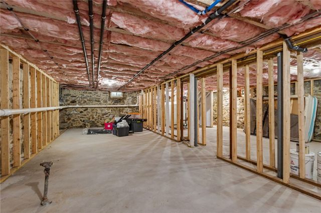 5 Hill Street 3, Smithfield, RI 02917