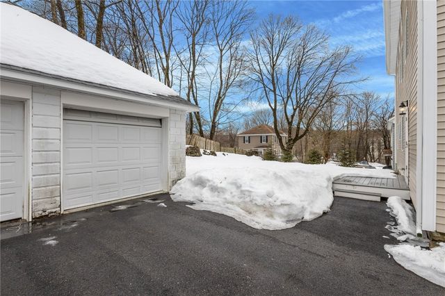 5 Hill Street 3, Smithfield, RI 02917