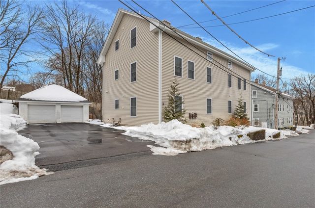 5 Hill Street 3, Smithfield, RI 02917