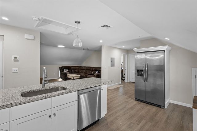 5 Hill Street 3, Smithfield, RI 02917