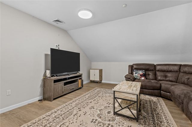 5 Hill Street 3, Smithfield, RI 02917