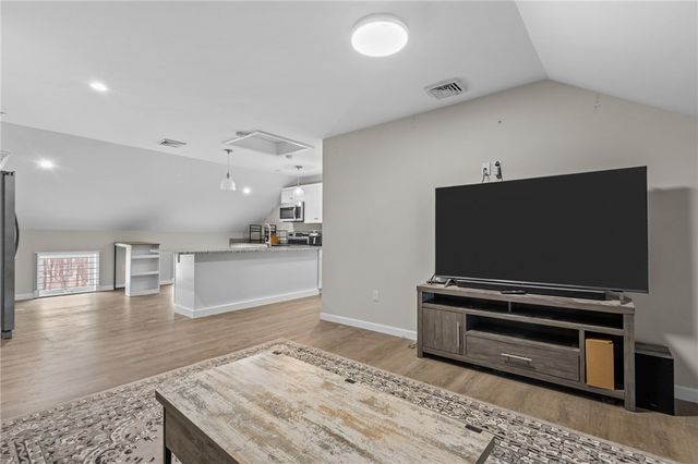 5 Hill Street 3, Smithfield, RI 02917