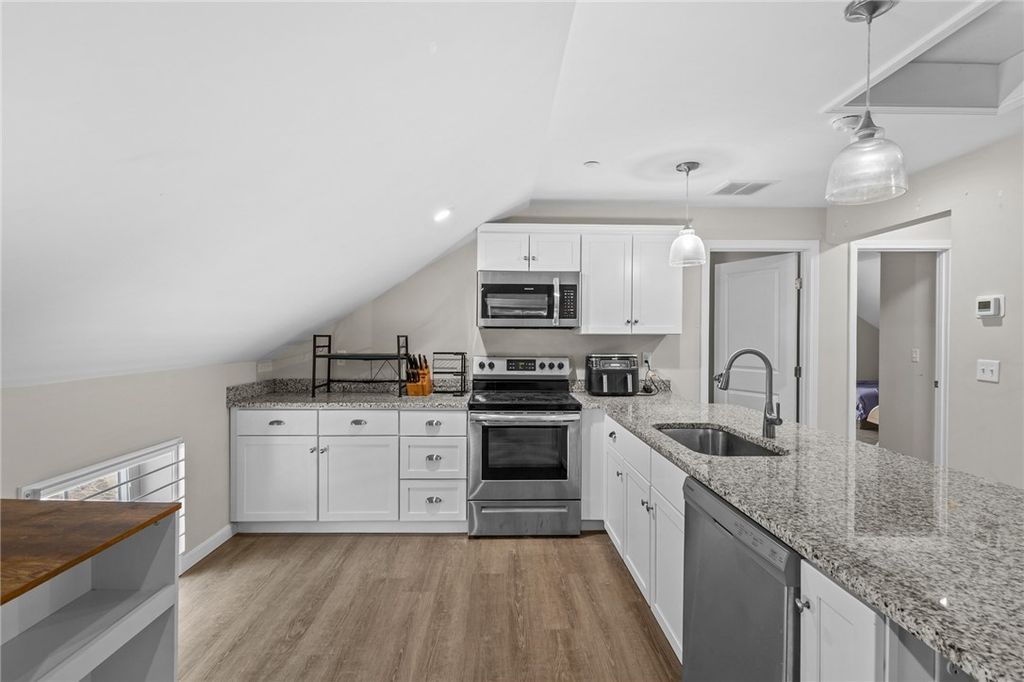 5 Hill Street 3, Smithfield, RI 02917