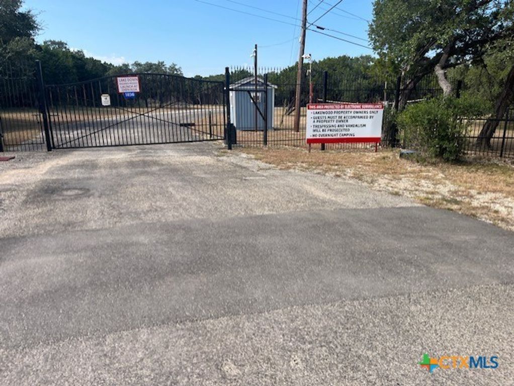 Image 1 of property listing at 0 Lakepark Drive, Pipe Creek, TX 78063