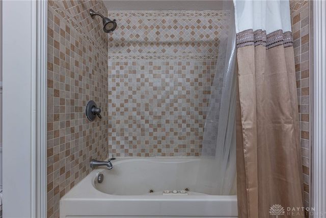 1631 Etta Kable Drive, Beavercreek, OH 45432