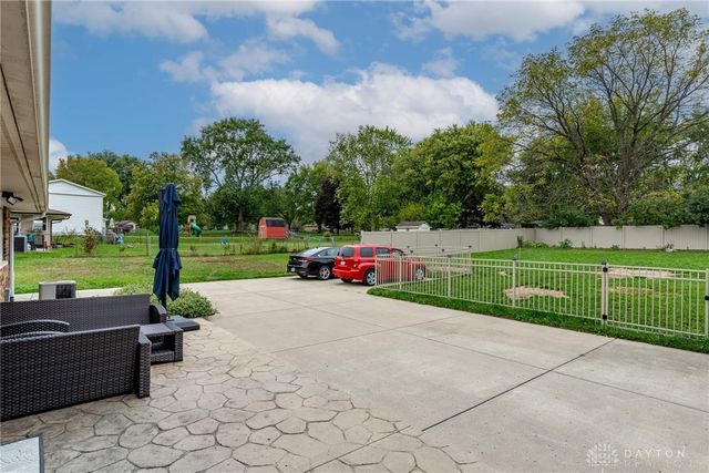 1631 Etta Kable Drive, Beavercreek, OH 45432