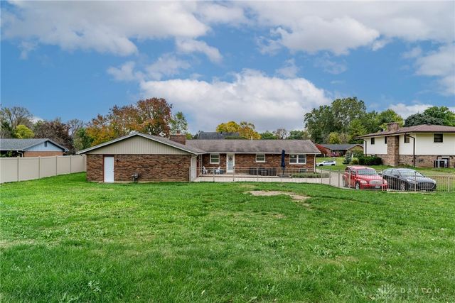 1631 Etta Kable Drive, Beavercreek, OH 45432