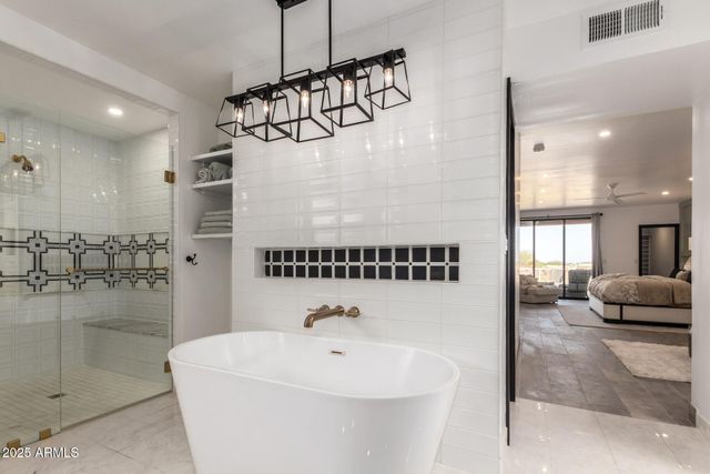 3800 E LINCOLN Drive 50, Phoenix, AZ 85018