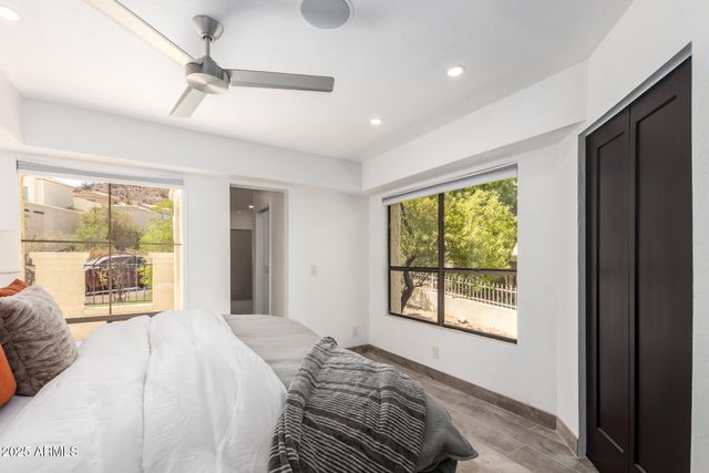 3800 E LINCOLN Drive 50, Phoenix, AZ 85018