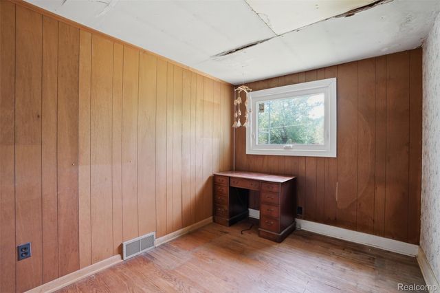 3405 W Coon Lake Road, Marion Township, MI 48843