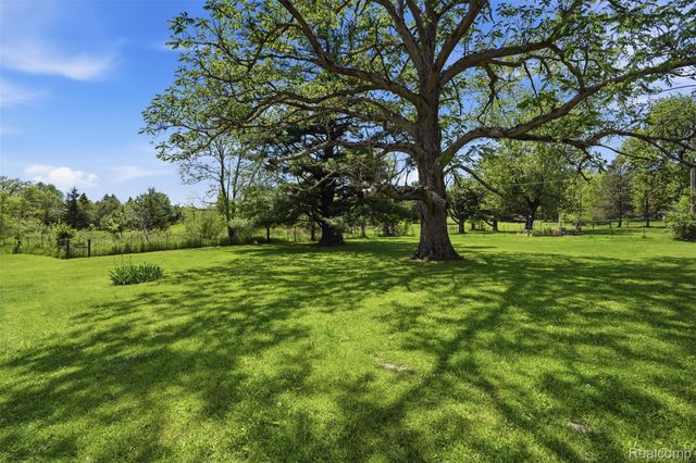 3405 W Coon Lake Road, Marion Township, MI 48843