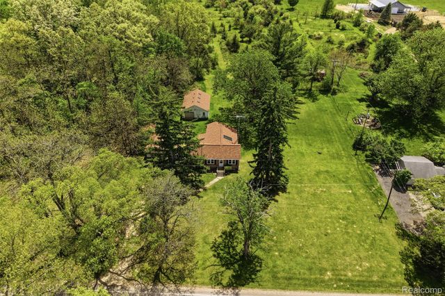 3405 W Coon Lake Road, Marion Township, MI 48843