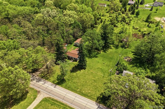 3405 W Coon Lake Road, Marion Township, MI 48843