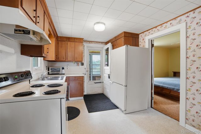 3405 W Coon Lake Road, Marion Township, MI 48843