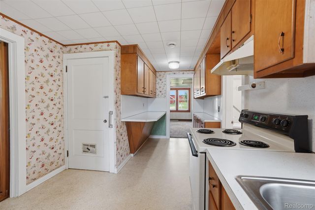 3405 W Coon Lake Road, Marion Township, MI 48843