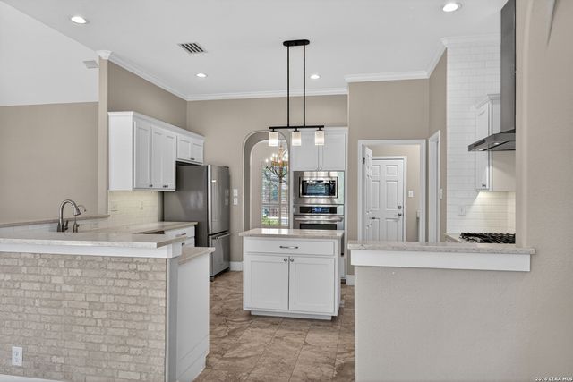 3213 FALLING BRK, San Antonio, TX 78258