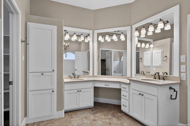 3213 FALLING BRK, San Antonio, TX 78258