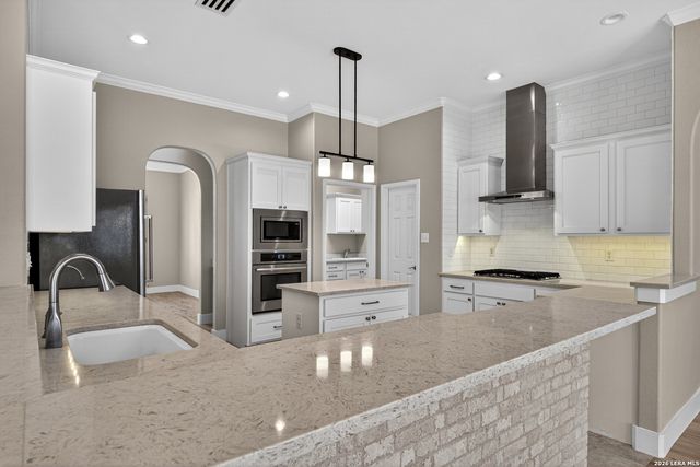 3213 FALLING BRK, San Antonio, TX 78258