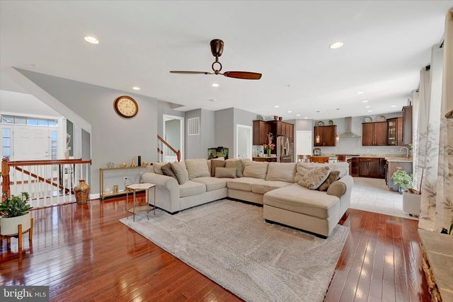 7510 LEAFY TREE LN, Ellicott City, MD 21043