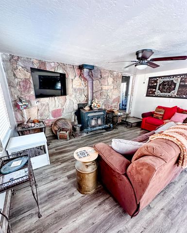 37969 Road 422, Oakhurst, CA 93644