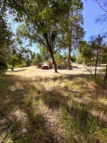 37969 Road 422, Oakhurst, CA 93644