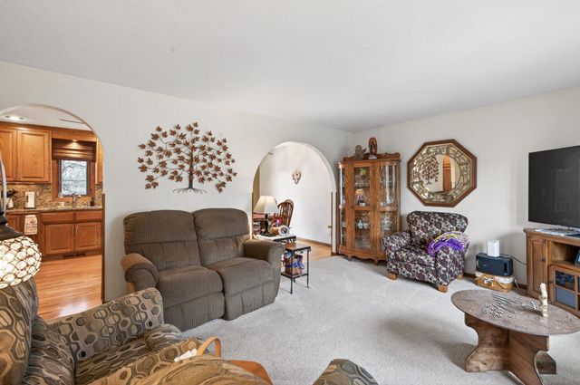 6400 Starlite Circle NE, Fridley, MN 55432