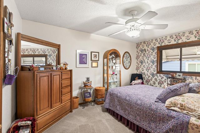 6400 Starlite Circle NE, Fridley, MN 55432