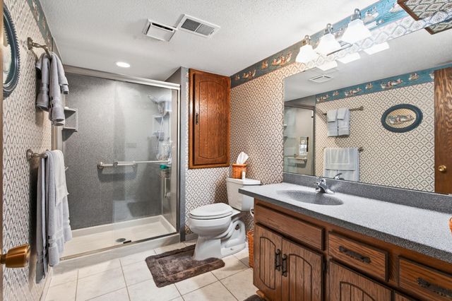 6400 Starlite Circle NE, Fridley, MN 55432