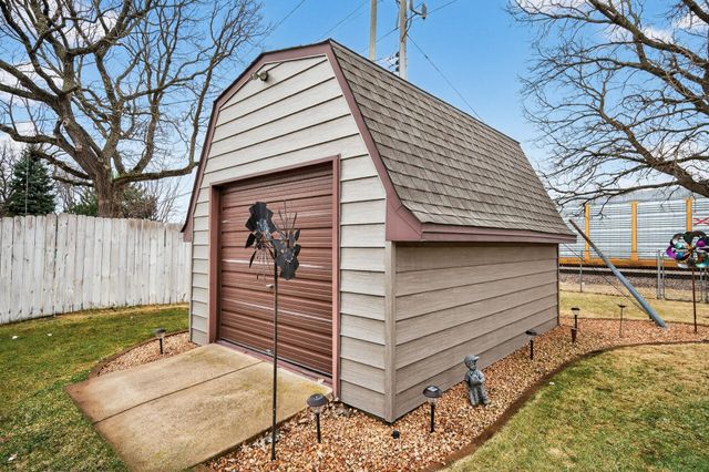 6400 Starlite Circle NE, Fridley, MN 55432