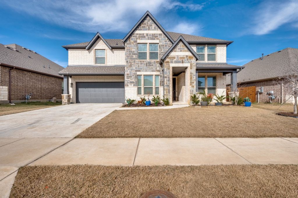 3004 Emerald Trace Drive, Denton, TX 76226