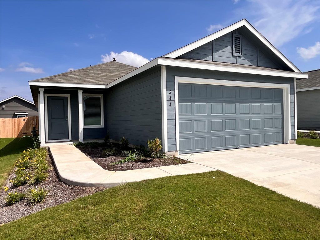 244 Ammolite LN, Maxwell, TX 78656