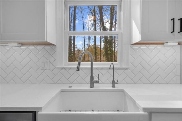 5042 Waterford Drive SW, Mableton, GA 30126