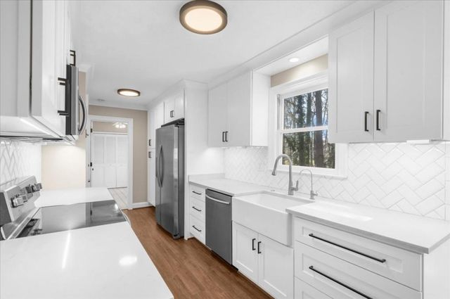 5042 Waterford Drive SW, Mableton, GA 30126